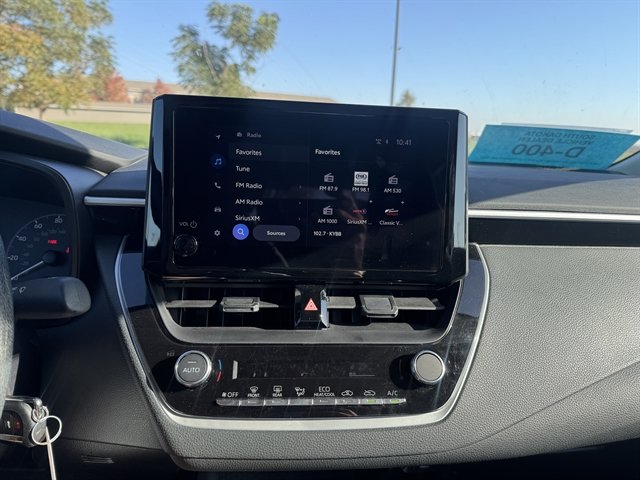 Used 2025 Toyota Corolla LE FWD image 16