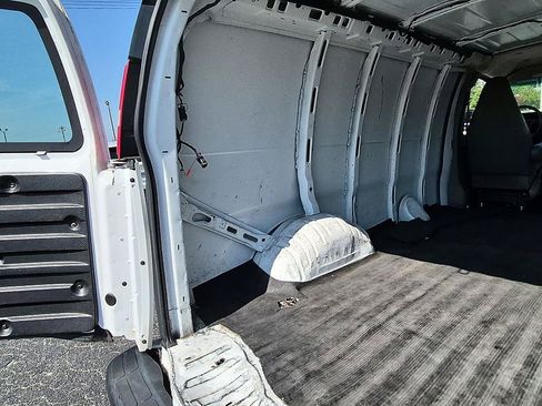 Used 2019 Chevrolet Express 2500 w/ Enhanced Convenience Package RWD image 29