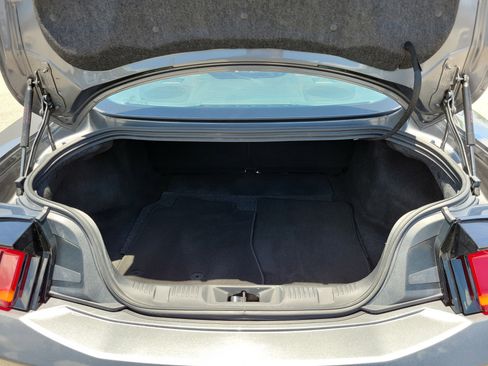 Used 2025 Ford Mustang Coupe RWD image 11