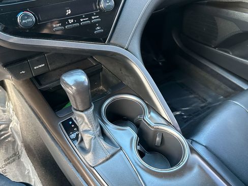 Used 2021 Toyota Camry SE FWD image 20