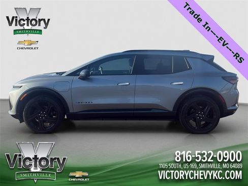 Used 2024 Chevrolet Equinox EV RS image 3