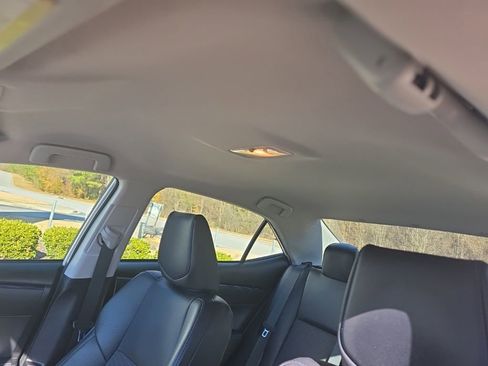 Used 2018 Toyota Corolla L image 20