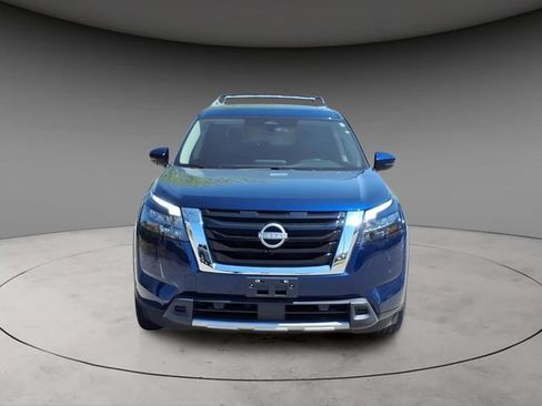 Certified 2025 Nissan Pathfinder SL w/ Cargo Package AWD/4WD image 16
