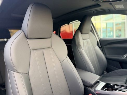 Certified 2025 Audi Q5 Premium Plus w/ Premium Plus image 22