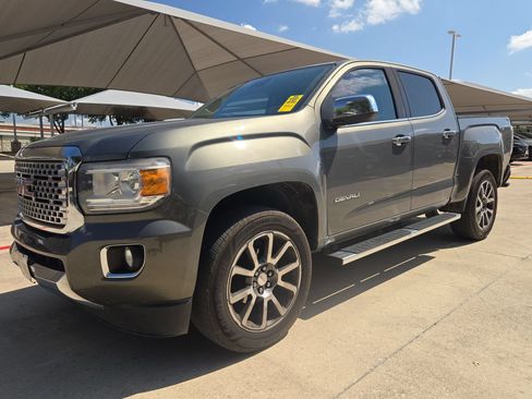 Used 2018 GMC Canyon Denali RWD image 6