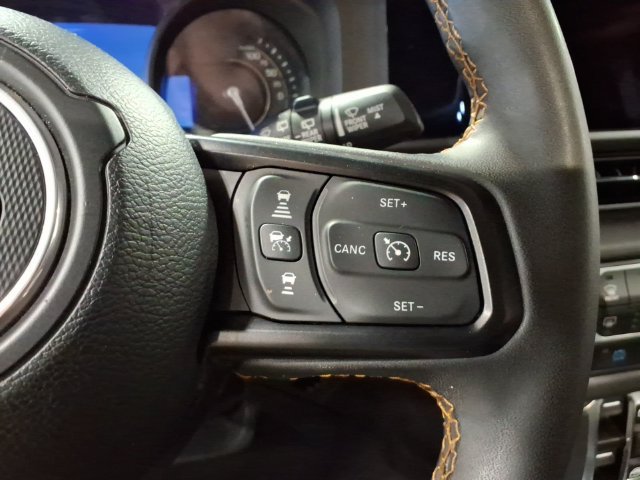 Used 2024 Jeep Wrangler Unlimited w/ Convenience Group AWD/4WD image 18