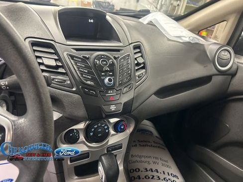 Used 2018 Ford Fiesta SE image 16