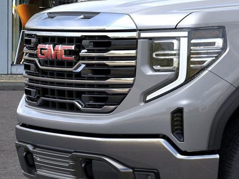 New 2026 GMC Sierra 1500 SLT w/ SLT Premium Package AWD/4WD image 17