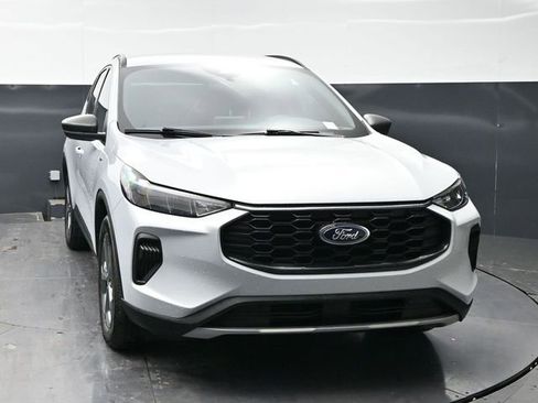 Used 2025 Ford Escape ST-Line FWD image 2