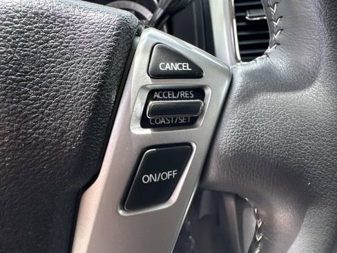 Used 2017 Nissan Titan PRO-4X w/ Pro-4x Convenience Package AWD/4WD image 29