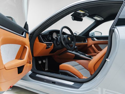 Used 2023 Porsche 911 Sport Classic RWD image 2