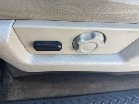 Used 2010 Ford F150 XLT image 22