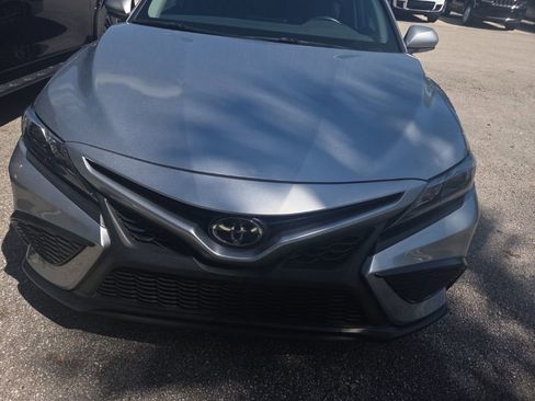 Used 2024 Toyota Camry SE FWD image 3