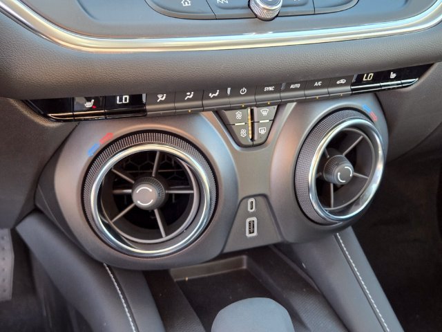 New 2026 Chevrolet Blazer LT w/ Convenience Package FWD image 13