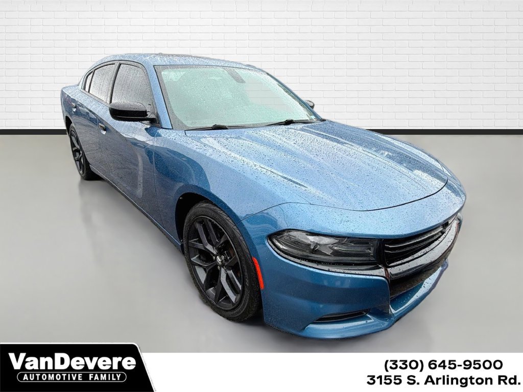 Used 2020 Dodge Charger SXT w/ Blacktop Package RWD image 1