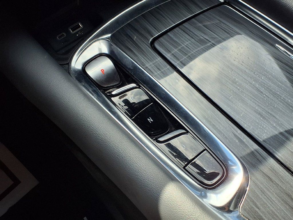 Used 2022 Buick Enclave Premium w/ Surround and Sites Package FWD image 22