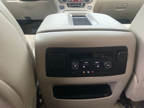 Used 2016 GMC Yukon XL Denali w/ Open Road Package image 27