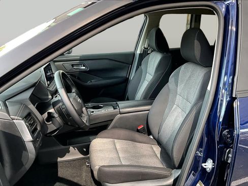 Used 2026 Nissan Rogue SV FWD image 8