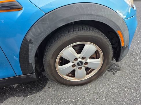 Used 2016 MINI Cooper 4-Door Hardtop FWD image 28
