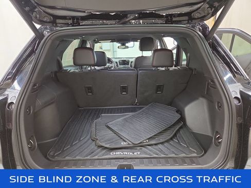 Used 2023 Chevrolet Equinox RS w/ RS Leather Package AWD/4WD image 9