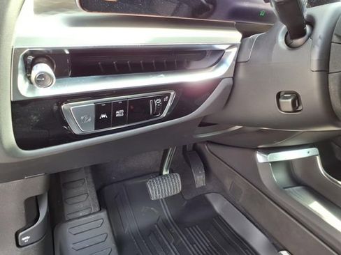 New 2025 Cadillac Lyriq Sport image 29