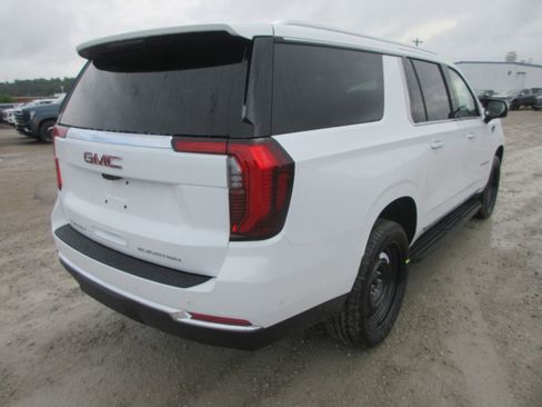 New 2026 GMC Yukon XL Elevation w/ Elevation Premium Package AWD/4WD image 4