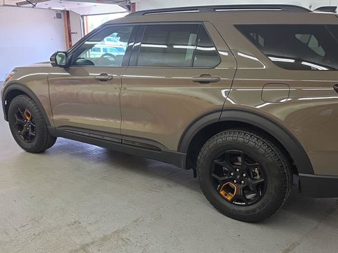 Used 2026 Ford Explorer Tremor w/ Tremor Convenience Package AWD/4WD image 3