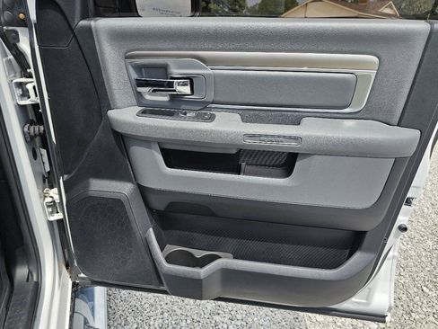 Used 2017 RAM 1500 Big Horn AWD/4WD image 32