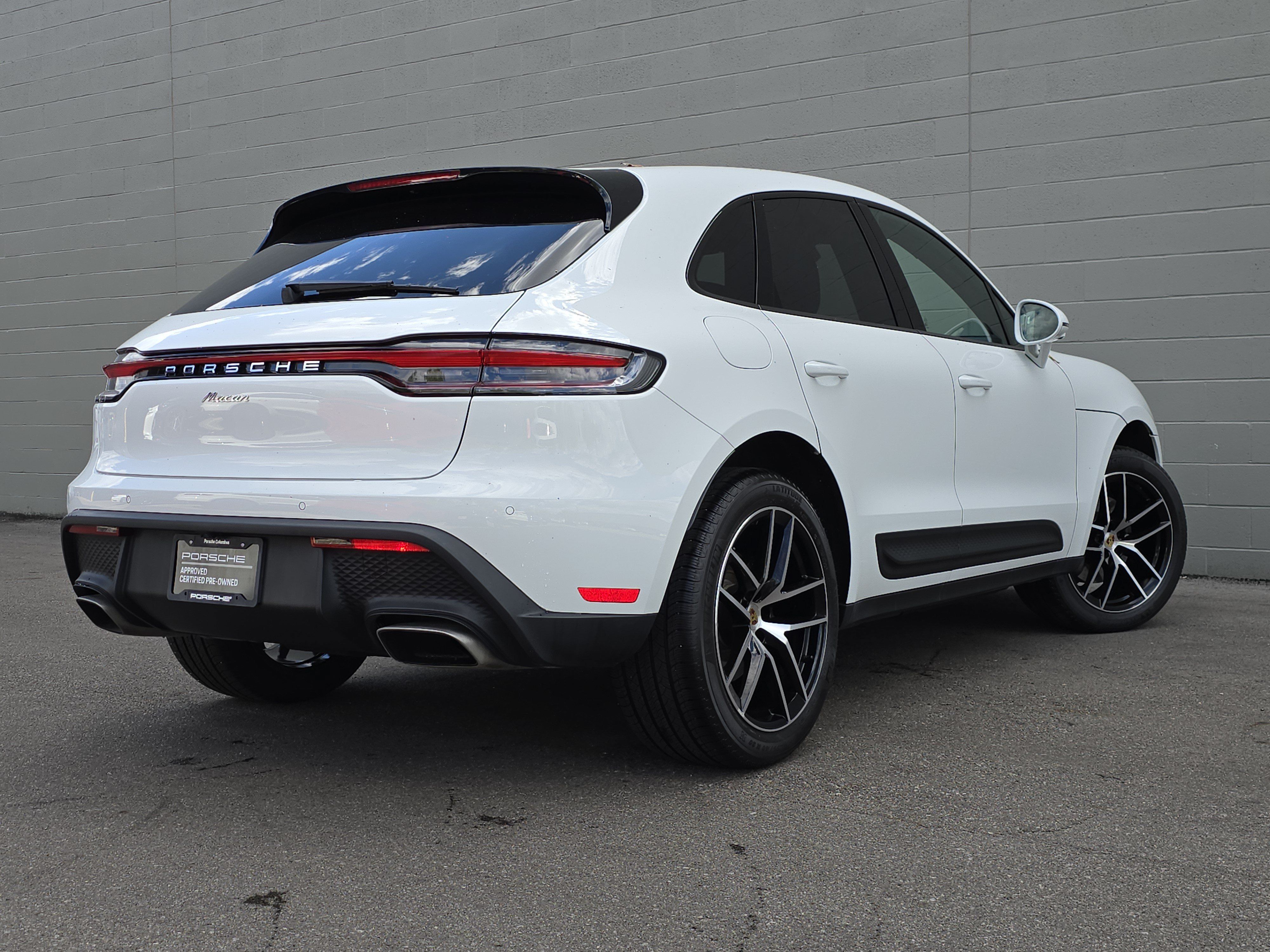 Used 2025 Porsche Macan AWD/4WD image 9