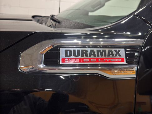 Used 2021 GMC Sierra 3500 SLT w/ SLT Preferred Package image 10