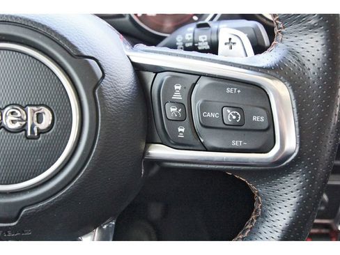 Used 2022 Jeep Wrangler Unlimited Rubicon w/ Xtreme Recon 35" Tire Package AWD/4WD image 17