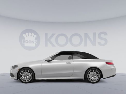 Used 2023 Mercedes-Benz E 450 Cabriolet image 2