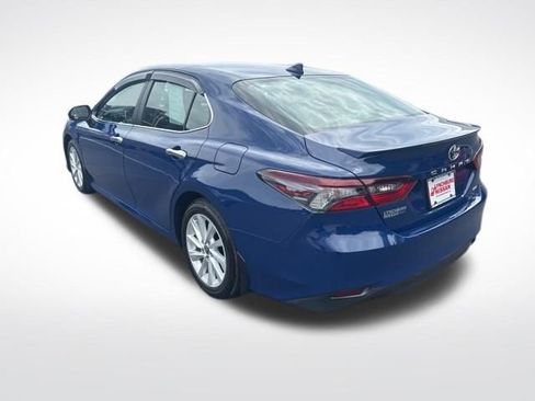 Used 2024 Toyota Camry LE FWD image 5