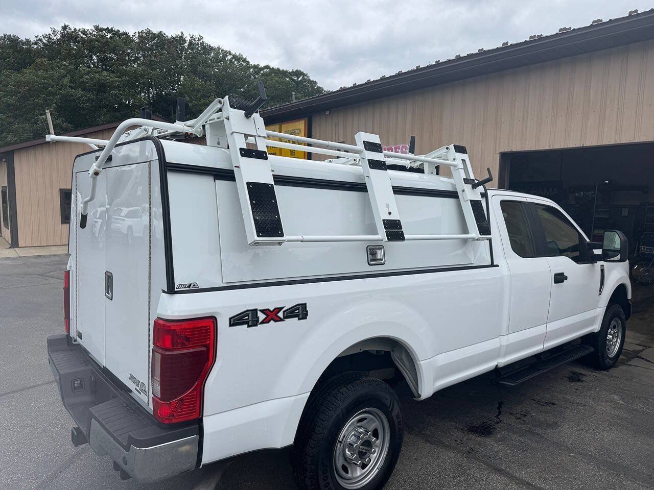 Used 2021 Ford F250 XL w/ Power Equipment Group AWD/4WD image 8