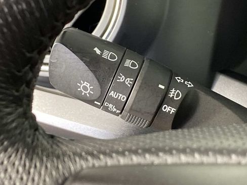 Used 2023 Toyota Tacoma TRD Sport w/ Technology Package AWD/4WD image 18