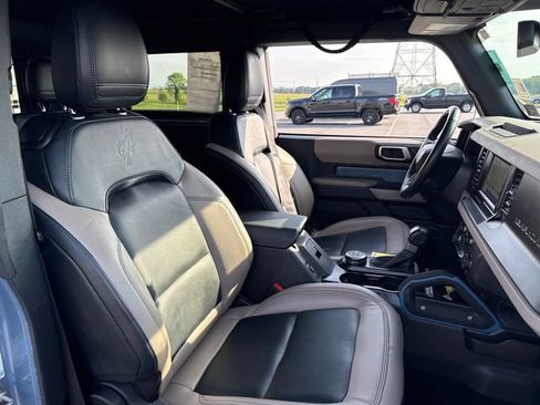 Used 2023 Ford Bronco Wildtrak AWD/4WD image 9