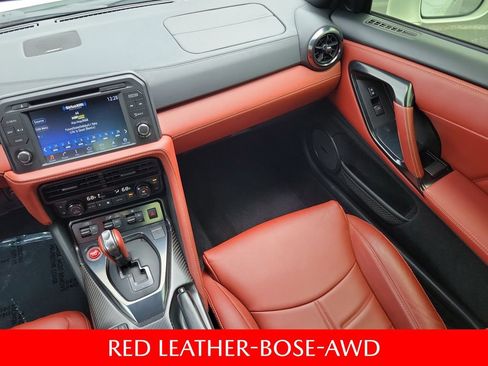 Used 2021 Nissan GT-R Premium AWD/4WD image 17