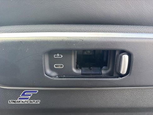 Used 2025 BMW X5 xDrive50e image 16