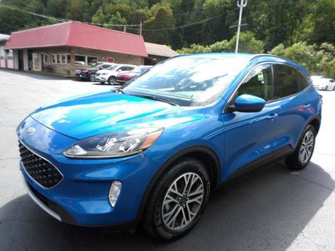 Used 2020 Ford Escape SEL image 3