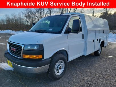 New 2025 GMC Savana 3500 w/ Power Convenience Package