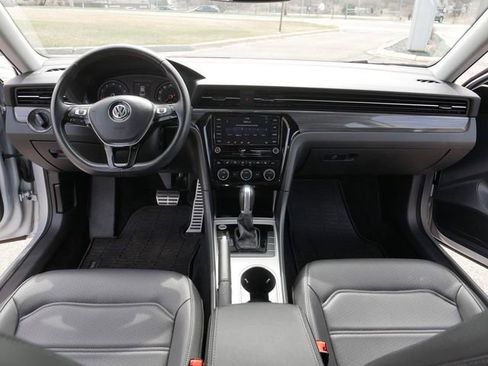 Used 2020 Volkswagen Passat 2.0T R-Line FWD image 22
