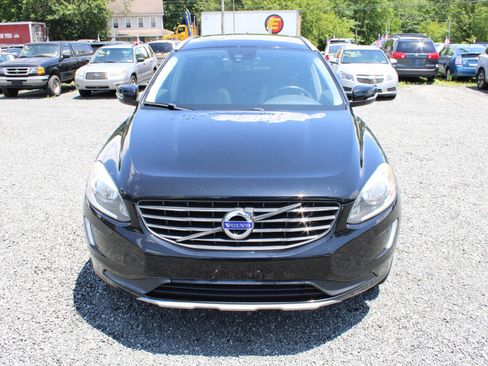 Used 2016 Volvo XC60 T5 Premier image 3