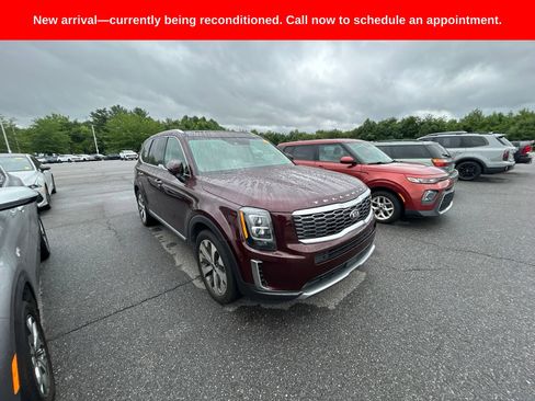 Used 2021 Kia Telluride EX w/ EX Premium Package AWD/4WD image 3
