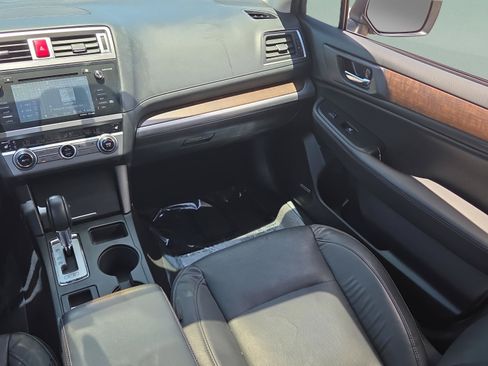 Used 2016 Subaru Outback 2.5i Limited AWD/4WD image 14