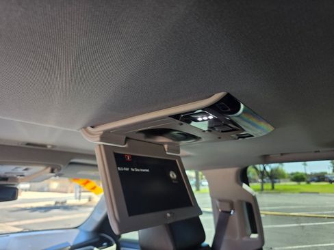 Used 2016 GMC Yukon Denali w/ Open Road Package image 36