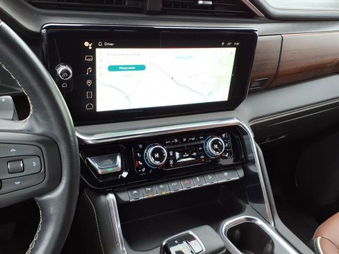 Used 2023 GMC Sierra 1500 Denali Ultimate image 10