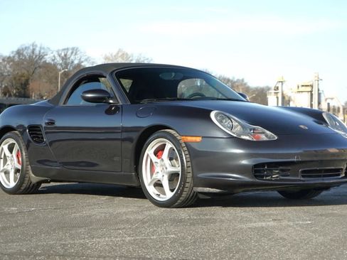 Used 2004 Porsche Boxster S image 2