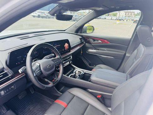 Used 2024 Chevrolet Traverse RS w/ LPO, Floor Liner Package image 25