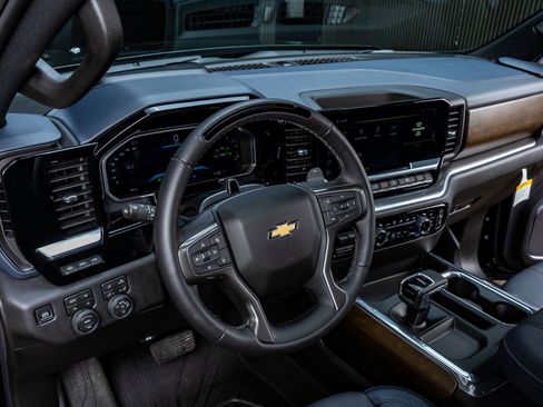 Used 2026 Chevrolet Silverado 1500 High Country image 17