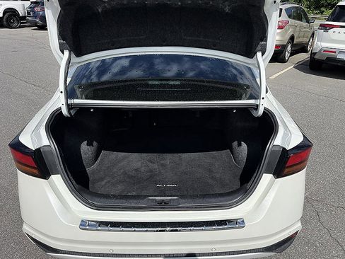 Certified 2022 Nissan Altima 2.5 SV AWD/4WD image 15